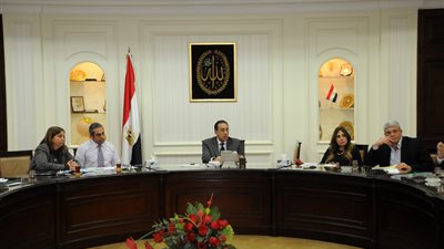  مدبولى يكلف بزيادة الوحدات المنفذة بالصعيد خاصة بغرب قنا و