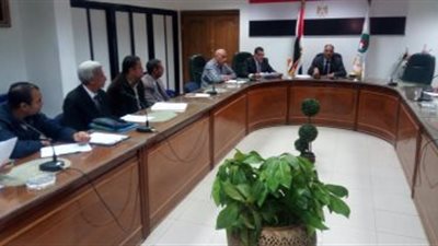  محافظ سوهاج : دراسة طلب مستثمر حق الانتفاع بسينما اوبرا  فى اطار خطة المحافظة لجذب الاستثمارات واقامة مشروعات تساهم فى تحقيق التنمية الشاملة