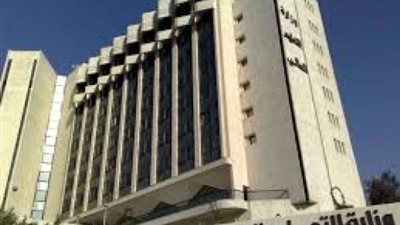 «التعليم» تكشف حقيقة اصطياد سمكة قرش بشاطئ الشاطبى 