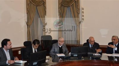 التعليم تناقش قضايا ومطالب المعلمين مع نقابة المهن التعليمية