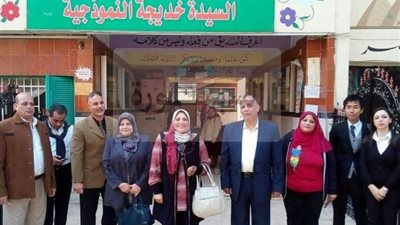 التعليم تتابع تنفيذ نشاط المتطوعين اليابانيين ببعض مدارس التعليم الأساسي