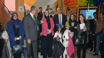 التعليم تتابع تنفيذ الأنشطة التربوية بمدارس القاهرة