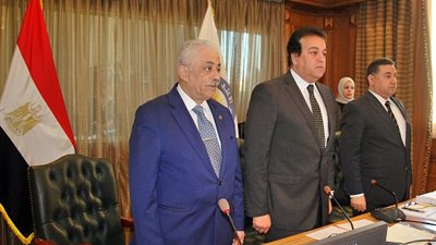 وزير التعليم العالي يكشف عن استعدادات الجامعات لامتحانات الفصل الدراسى الأول.. والية منع تزوير شهادات الخريجين