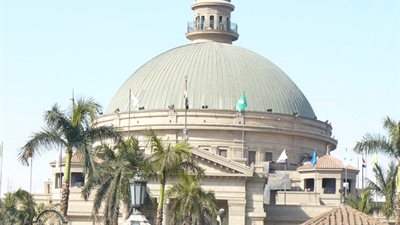 جامعة القاهرة تكرم مجموعة جديدة من أعضاء هيئة التدريس 
