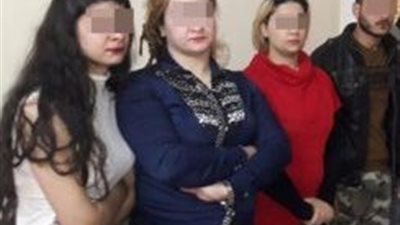 القبض على شبكة دعارة لاستقتطاب الطالبات  تقودها سيدة وطالبة بثانوى