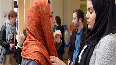 وزير التعليم النمساوي يحذر المدرسات من ارتداء الحجاب