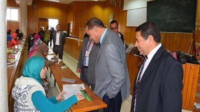 بدء امتحانات الترم الأول بالتربية الرياضية بسوهاج