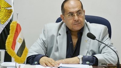 إحالة مهندس بالتخطيط العمرانى بطهطا للنيابة العامة  