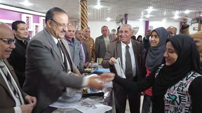 بالصور.. نقابه المعلمين ببني سويف  تكرم حفظه القرآن الكريم