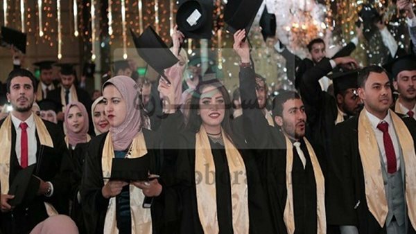 طلاب جامعة سيناء