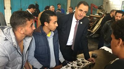 الجيوشى يشيد بجهود المعلمين 