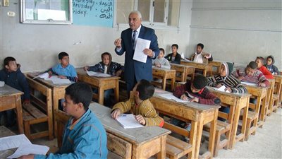 اليوم.. بدء امتحانات الفصل الدراسى الأول لصفوف النقل بأسيوط.. والمعلمون 