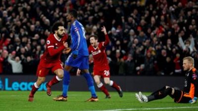 محمد صلاح يسجل هدفى الفوز ويحصل علي جائزة أفضل لاعب فى مباراة ليفربول وليستر سيتى
