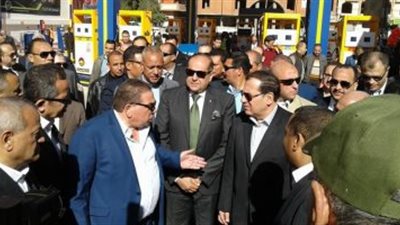  وزير البترول ومحافظ سوهاج يفتتحان محطة مصر للبترول بطريق أخميم