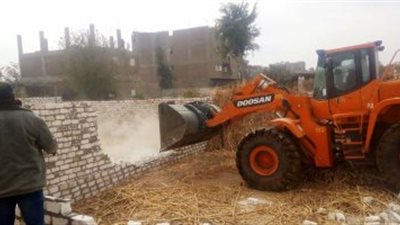 محافظ سوهاج: إزالة 33 حالة تعدى على الأراضى الزراعية