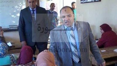 مدير تعليم الحامول بكفرالشيخ يتفقد سير إمتحانات النقل فى المدارس