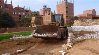 محافظ سوهاج: إزالة 8 حالات تعدى على الأراضى الزراعية بمدينة طهطا