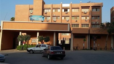 نائبا رئيس جامعة بنها يتفقدان الامتحانات فى كليات العلوم وهندسة بنها