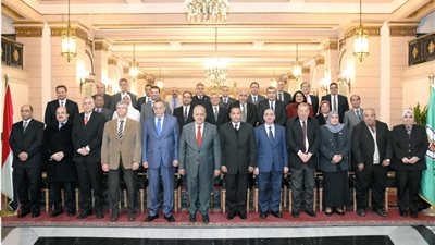 مجلس جامعة القاهرة: إنهاء خدمة 5 من أعضاء هيئة التدريس لإنقطاعهم عن العمل.. تعيينات جديدة  بمختلف كليات الجامعة