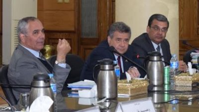 معرض لمنتجات جامعه بنها بسعر التكلفه