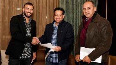 رسميا وبالصور.. عماد متعب فى التعاون السعودى