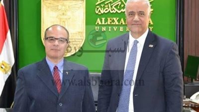 قرار جمهورى بتجديد تعيين عميد كلية 