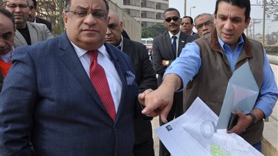 رئيس جامعة حلوان يقوم بعمل جولة تفقدية لمنشآت الجامعة الرياضية