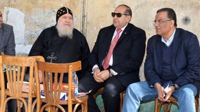 محافظ سوهاج يتابع اعمال النظافة والتجميل بمحيط الكنائس والمطرانيات 