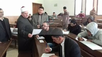 نائب رئيس جامعة الأزهر يتفقد لجان إمتحانات نصف العام بالمنوفية 