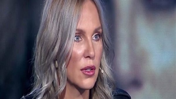 الفنانة شيرين رضا