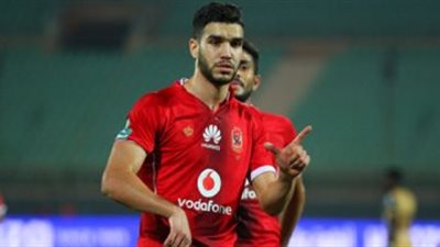 ازارو يقود هجوم الاهلى امام الزمالك