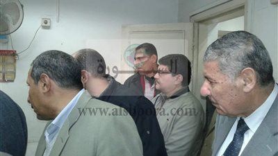 الكفراوية يتوافدون لتحرير توكيلات ترشيح السيسى لفترة رئاسة ثانية 