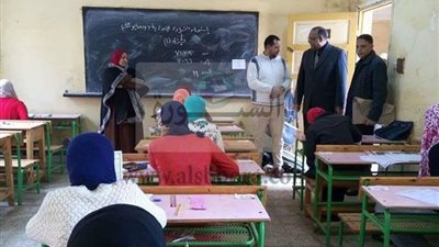 عمارة يتفقد لجان امتحانات الترم الأول للشهادة الاعدادية بالمنوفية 