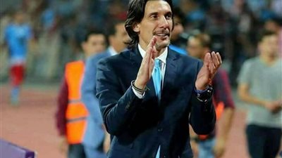 الفيصلي الأردني يعلن عودة نيبوشا لقيادة الفريق