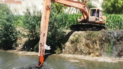 تطهيرمصرف اخميم الرئيسى بسحاره الجلاويه بسوهاج 