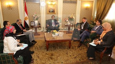عبدالغفار يستقبل سفير الاتحاد الاوروبي بالقاهرة 