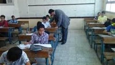 إحالة 4 ملاحظين فى إمتحانات الشهادة الإعدادية بكفرالشيخ للتحقيق