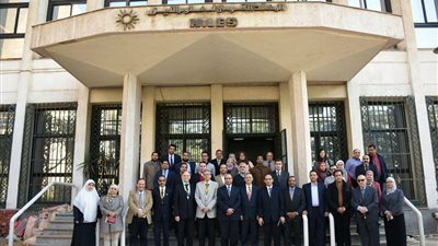 ورشة عمل دولية بجامعة القاهرة توصي بضرورة التوسع في تدريب شباب الأطباء علي استخدامات الليزر في علاج أمراض الحنجرة