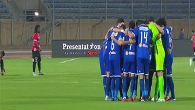 الأهلى يتربع على قمة الدورى بهدفى جابر والسولية