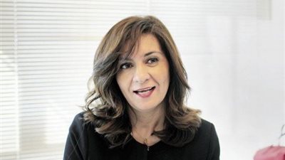 وزارة الهجرة تتدخل لحل مشكلة 31 عائلة مصرية بالخارج مع الجمارك 