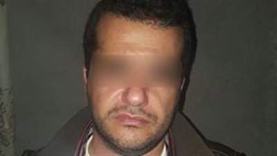 جنايات الزقازيق تحيل اوراق عامل للمفتى ذبح زوجته وطفليه