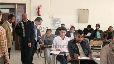 3000 دارس يؤدون امتحانات برامج التعليم المفتوح بجنوب الوادي