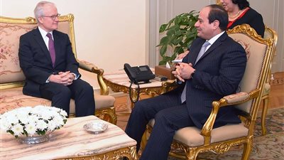السيسي يستقبل مدير الاستخبارات الخارجية الفرنسية ويناقشان العلاقات الثنائية