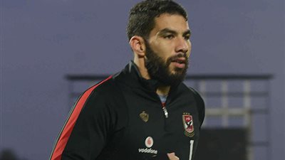 شريف اكرامى يجدد تعاقدة مع الاهلى لمدة موسمين 