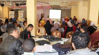 تدريب 100 ألف معلم ومعلمة على برنامج 