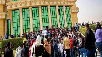 جامعة اكتوبر للعلوم الحديثة فوق القانون..تحصيل 7 ملايين جنيه استرلينى من الطلاب المصريين سنويا