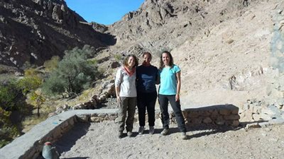 بالفيديو| منى البرنس تواصل استفزازها للشعب المصرى