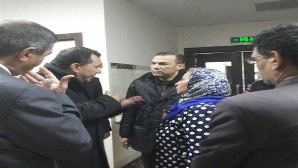 اثناء زيارة المحافظ