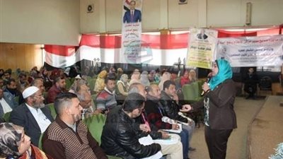 معلمو نجع حمادي تتوافد على البرنامج التدريبي 