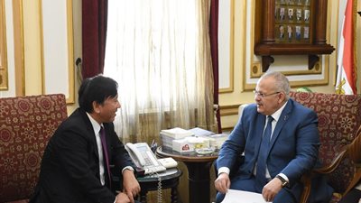 رئيس جامعة القاهرة يلتقى السفيرالياباني والوفد المرافق لبحث أوجه التعاون مع الجامعات اليابانية